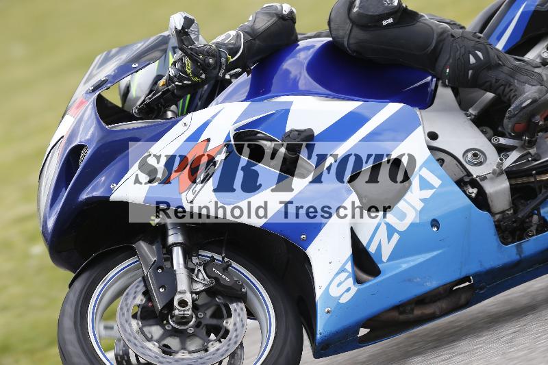 Archiv-2025/09 22.04.2025 Cornu Master School ADR/rot-rouge/0